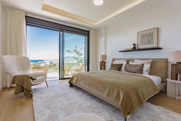 Stunning villa with panoramic views in Río Real, Marbella
