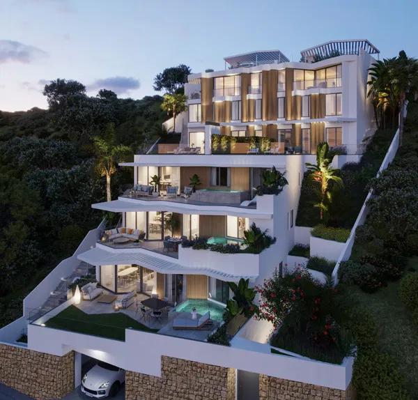 Contemporary luxury apartment with a private pool and sea views, Málaga East
