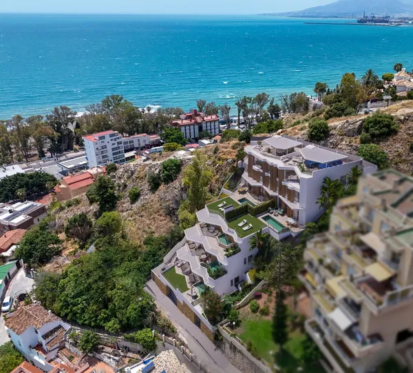 Contemporary luxury apartment with a private pool and sea views, Málaga East