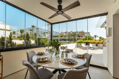 Elegant Renovated Duplex in Marbella’s Prestigious Golden Mile