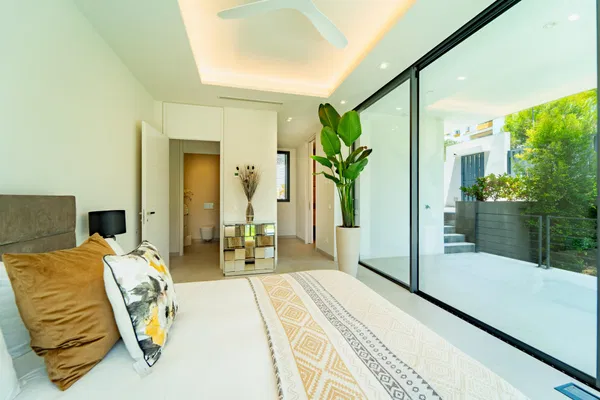 Magnificent 5-Bedroom Villa in La Carolina, Marbella’s Golden Mile