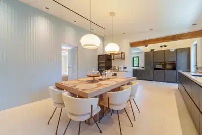 Contemporary one-level oasis just minutes from Puerto Banús, Marbella