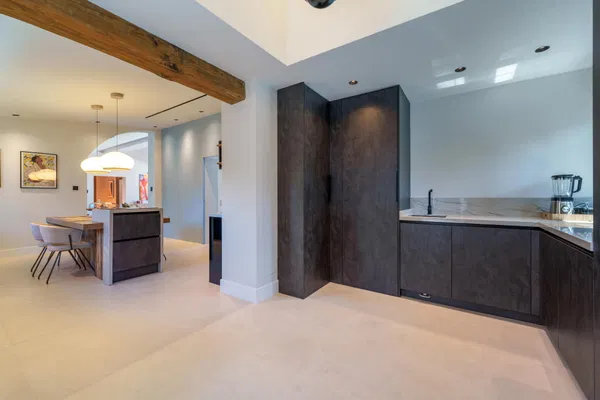 Contemporary one-level oasis just minutes from Puerto Banús, Marbella