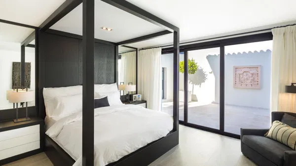 Beautifully renovated villa in the heart of the golf valley, Nueva Andalucía
