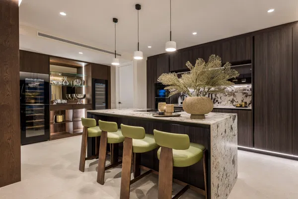 Refined, newly remodelled apartament on the beachfront in Los Monteros Palm Beach, Marbella East