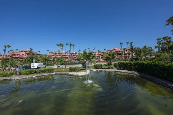 Exquisite fully renovated apartment in Menara Beach, Estepona