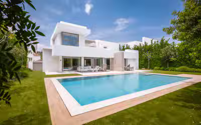Brand new, modern and mediterranean villa on the New Golden Mile, Estepona