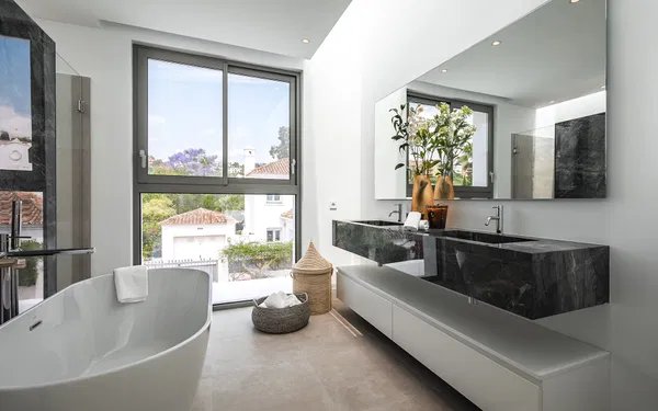 Brand new, modern and mediterranean villa on the New Golden Mile, Estepona