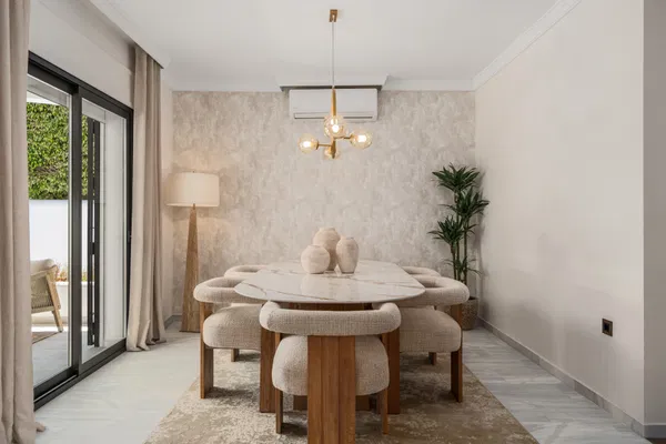 Fully renovated villa in Altos del Rodeo, Nueva Andalucia