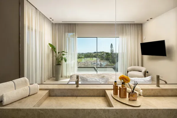Centauro 15: A Balinese-style oasis villa in the heart of the Golf Valley in Nueva Andalucía