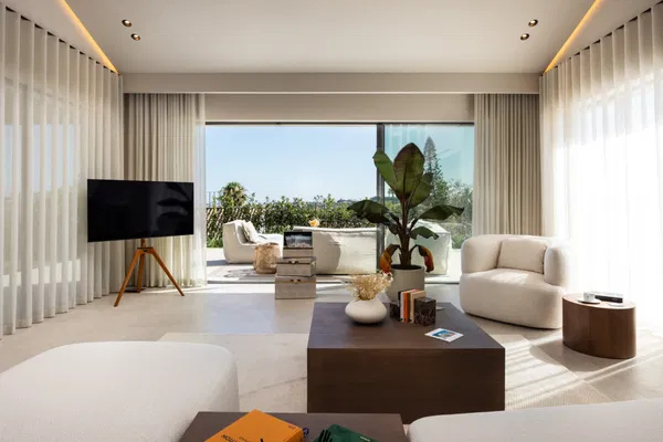 Centauro 15: A Balinese-style oasis villa in the heart of the Golf Valley in Nueva Andalucía
