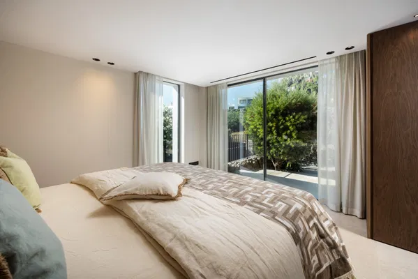 Centauro 15: A Balinese-style oasis villa in the heart of the Golf Valley in Nueva Andalucía