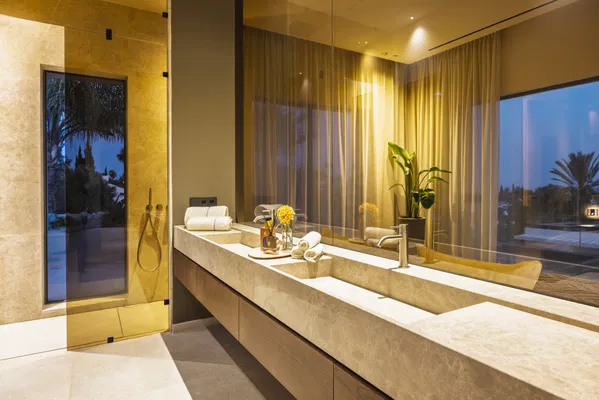 Centauro 15: A Balinese-style oasis villa in the heart of the Golf Valley in Nueva Andalucía