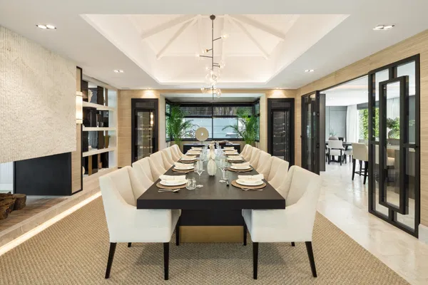 Impressive villa on the front line of the golf course at Las Brisas, Nueva Andalucía