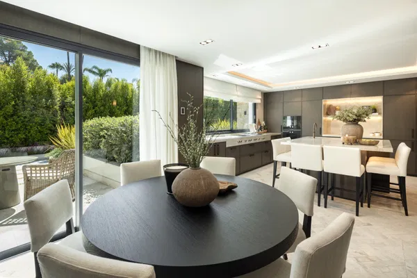 Impressive villa on the front line of the golf course at Las Brisas, Nueva Andalucía