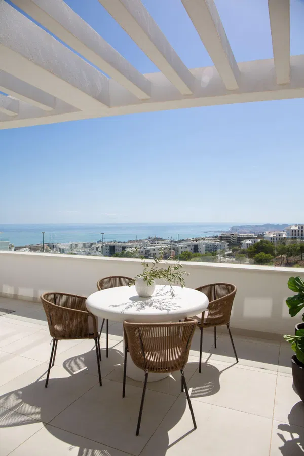 Incredible fully furnished penthouse with spectacular views in El Higuerón West, Fuengirola