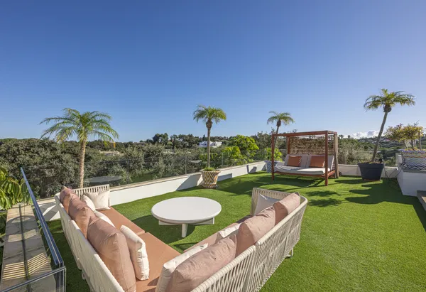 Casa del Bosque: exclusive contemporary estate in Sotogrande Alto, Sotogrande