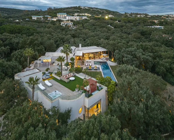 Casa del Bosque: exclusive contemporary estate in Sotogrande Alto, Sotogrande