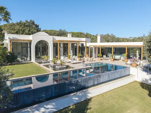 Casa del Bosque: exclusive contemporary estate in Sotogrande Alto, Sotogrande