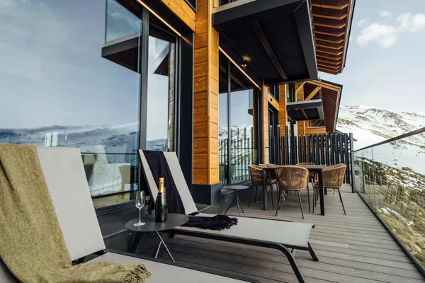 Impeccable villa with breathtaking views, located just 400 meters from the ski lifts of the Sierra Nevada ski resort, Granada