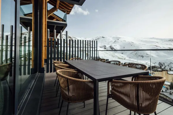 Impeccable villa with breathtaking views, located just 400 meters from the ski lifts of the Sierra Nevada ski resort, Granada