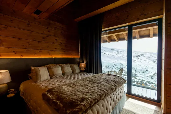 Impeccable villa with breathtaking views, located just 400 meters from the ski lifts of the Sierra Nevada ski resort, Granada