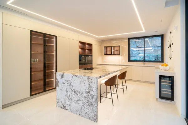 Incredible new-build luxury villa with panoramic views in El Paraiso, Estepona East