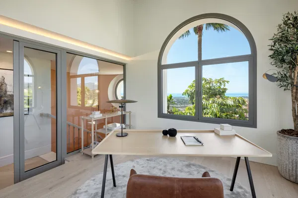 Stunning mediterranean villla with impressive views in Monte Halcones, Benahavís
