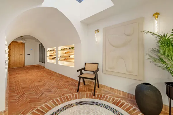 Mediterranean-style villa in the heart of Nueva Andalucía, Marbella.