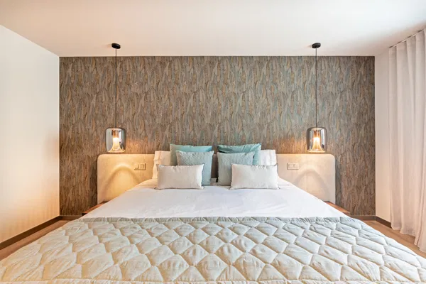 Exquisite five bedroom apartment including a garage space in Puerto Banús, Marbella