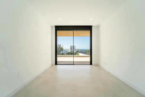 Comtemporary Style Villa with Sea Views in Benalmádena Costa, Málaga