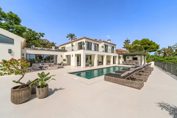 Stunning fully renovated villa in Rocío de Nagüeles, Golden Mile, Marbella