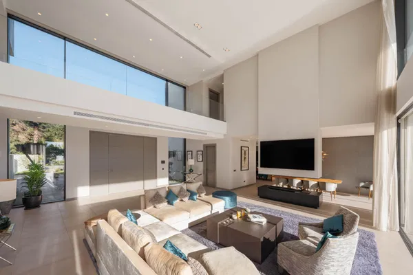 Elegant contemporary villa with sea views in the gated community of El Madroñal, Benahavís