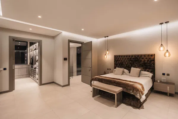 Elegant contemporary villa with sea views in the gated community of El Madroñal, Benahavís