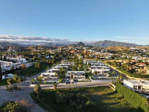 Villa off plan in a new exclusive development with views of the Mediterranean on the new Golden Mile, Estepona