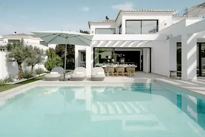 Charming villa with pool close to the beach in Las Chapas, Marbella