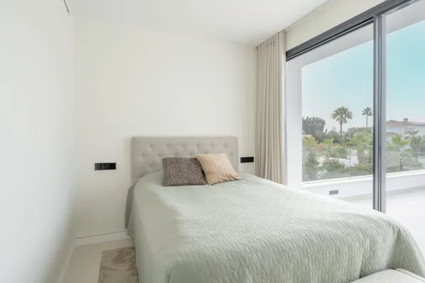 Charming villa with pool close to the beach in Las Chapas, Marbella