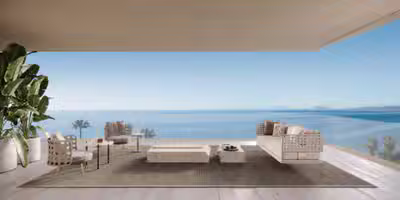 Magnificent duplex penthouse on the seafront in Estepona town center, Tyrian in Estepona