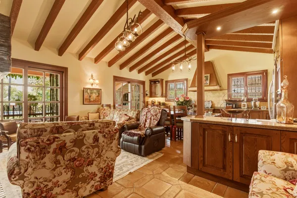 Traditional Andalusian frontline golf villa in Guadalmina Alta, Marbella