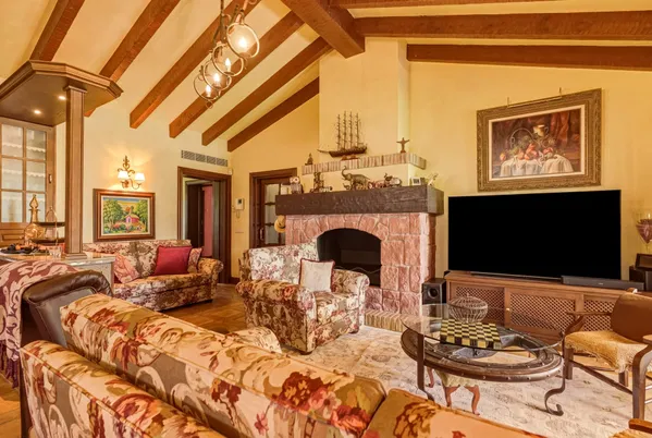 Traditional Andalusian frontline golf villa in Guadalmina Alta, Marbella