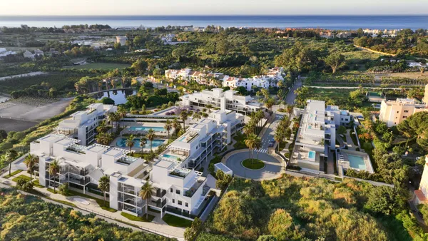 Sophisticated new apartment with private terrace on the New Golden Mile, Estepona