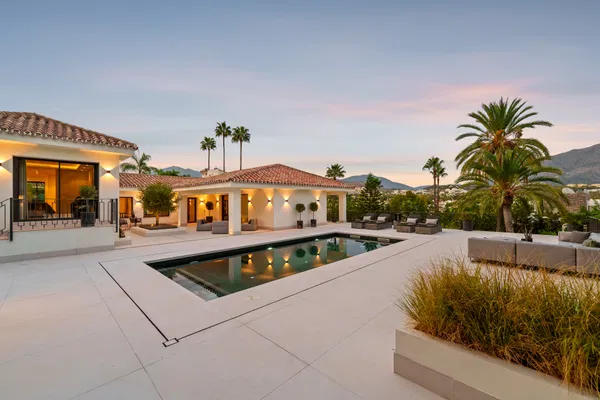 Espectacular villa frontline golf in las Brisas, Nueva Andalucia, Marbella