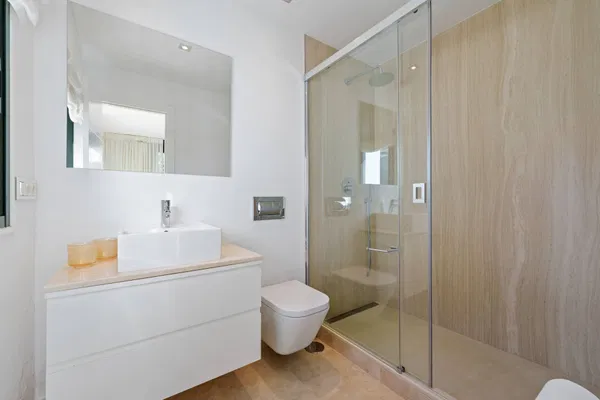 Elegant villa in an exclusive enclave with open views of the Mediterranean in Nueva Andalucía, Marbella