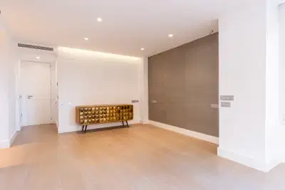Modern apartment in the heart of Malaga city just one step away to the beach, La malagueta, Málaga