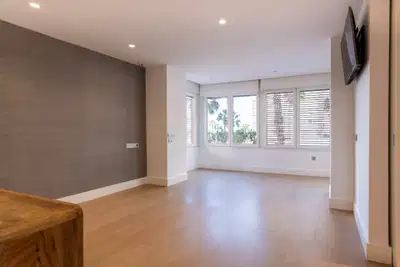 Modern apartment in the heart of Malaga city just one step away to the beach, La malagueta, Málaga