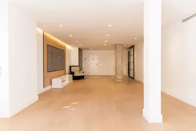 Modern apartment in the heart of Malaga city just one step away to the beach, La malagueta, Málaga
