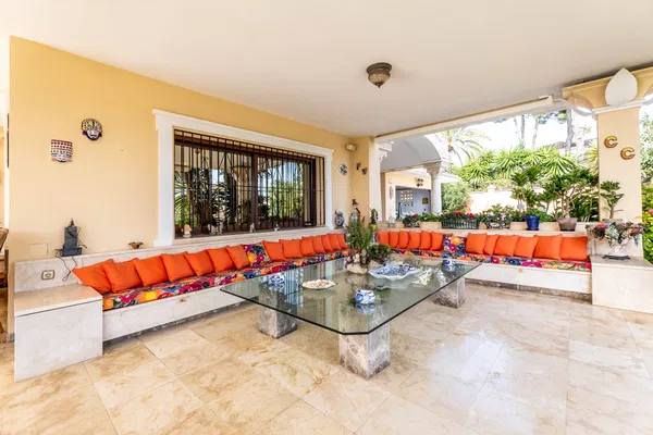 Beachside villa in Los Monteros Playa, Marbella