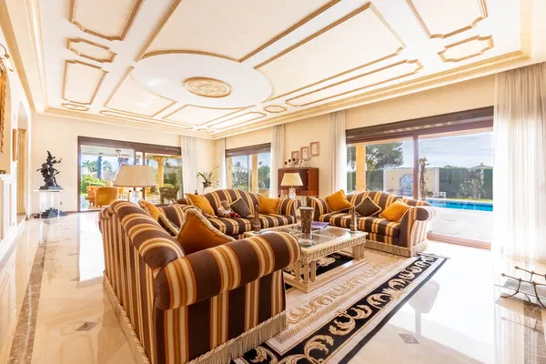 Beachside villa in Los Monteros Playa, Marbella