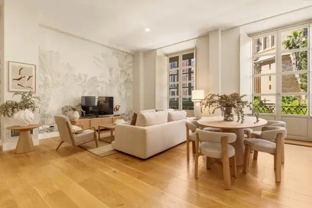 Apartment with an historic character combined with the elegance of modern living on Calle Cister, Málaga