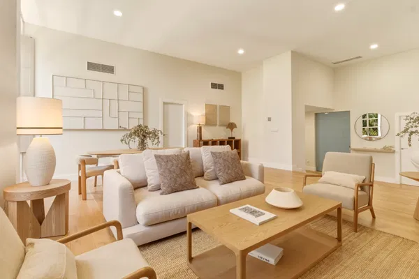 Apartment with an historic character combined with the elegance of modern living on Calle Cister, Málaga